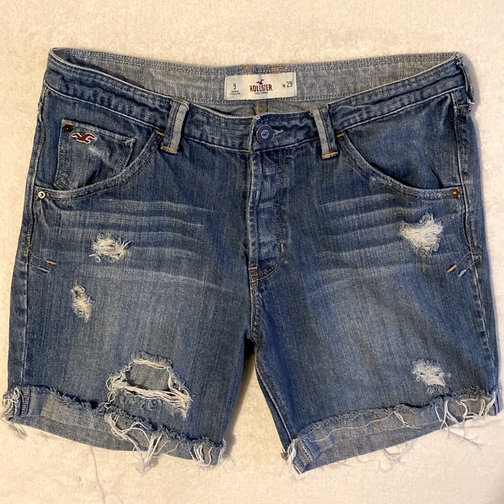 Hollister Distressed Button Fly Jean Shorts. Raw Hem Lightweight. Waist29 Sz. 9